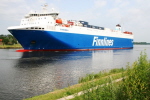 205 Das Frachtschiff Finnsea der Reederei Finnlines, hat 28000 BRT, ist 188 Meter lang, 27 M br